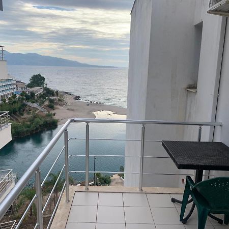 Adriatik Apartaments Sarandë エクステリア 写真