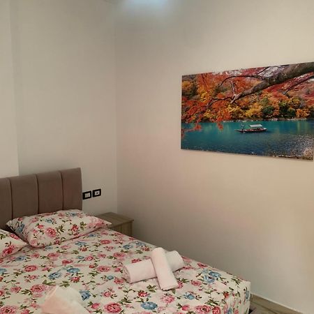 Adriatik Apartaments Sarandë エクステリア 写真