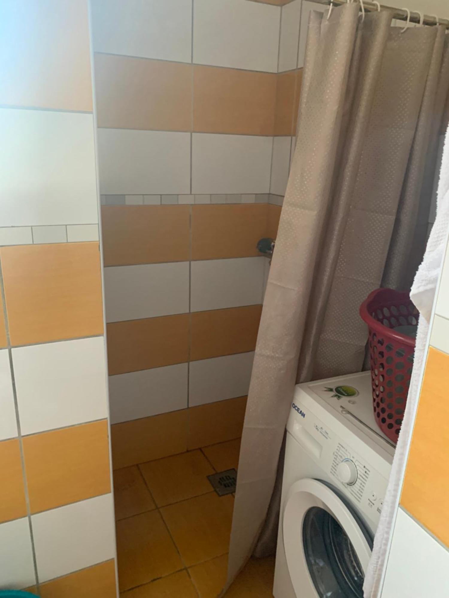 Adriatik Apartaments Sarandë エクステリア 写真