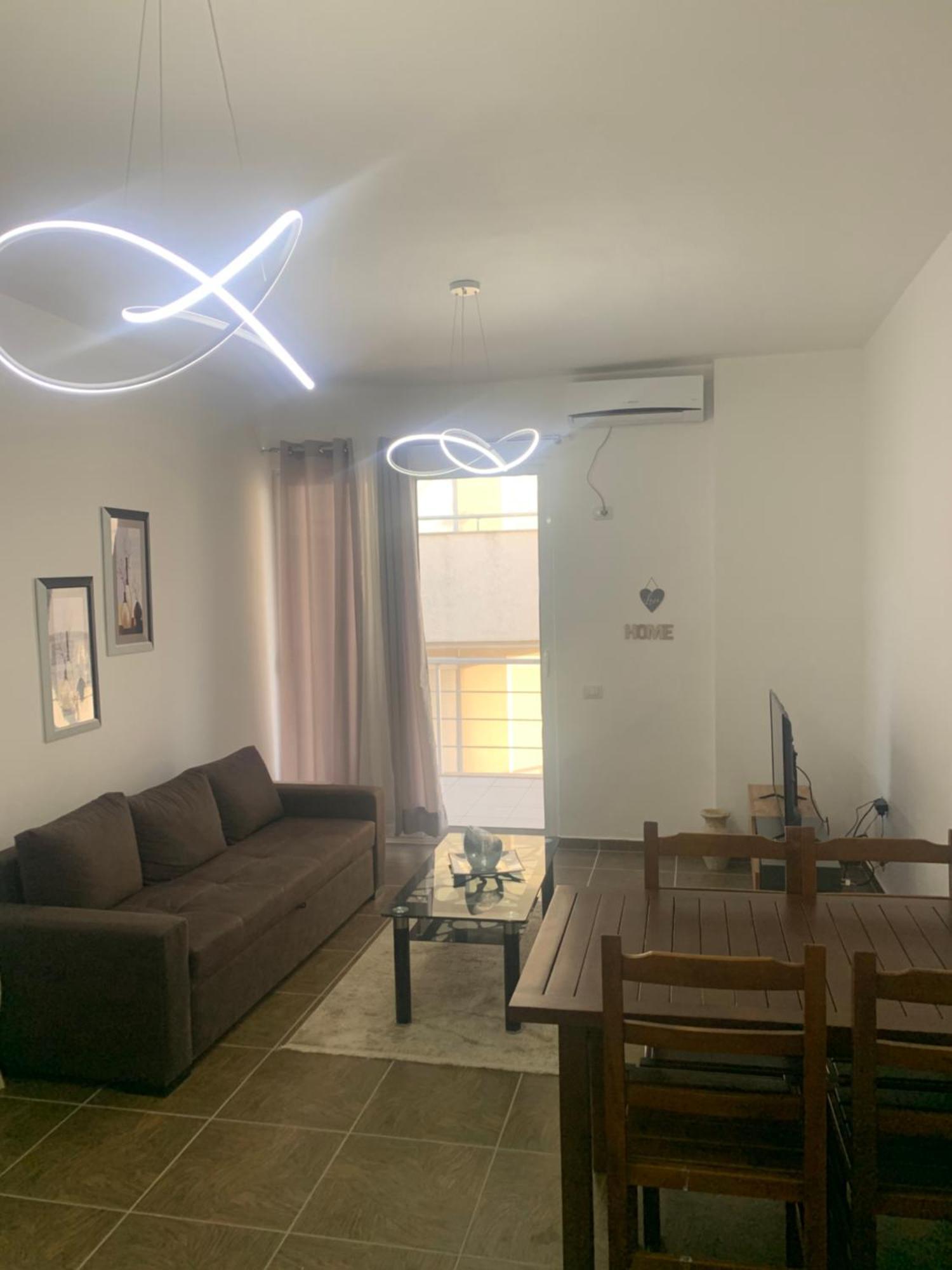 Adriatik Apartaments Sarandë エクステリア 写真