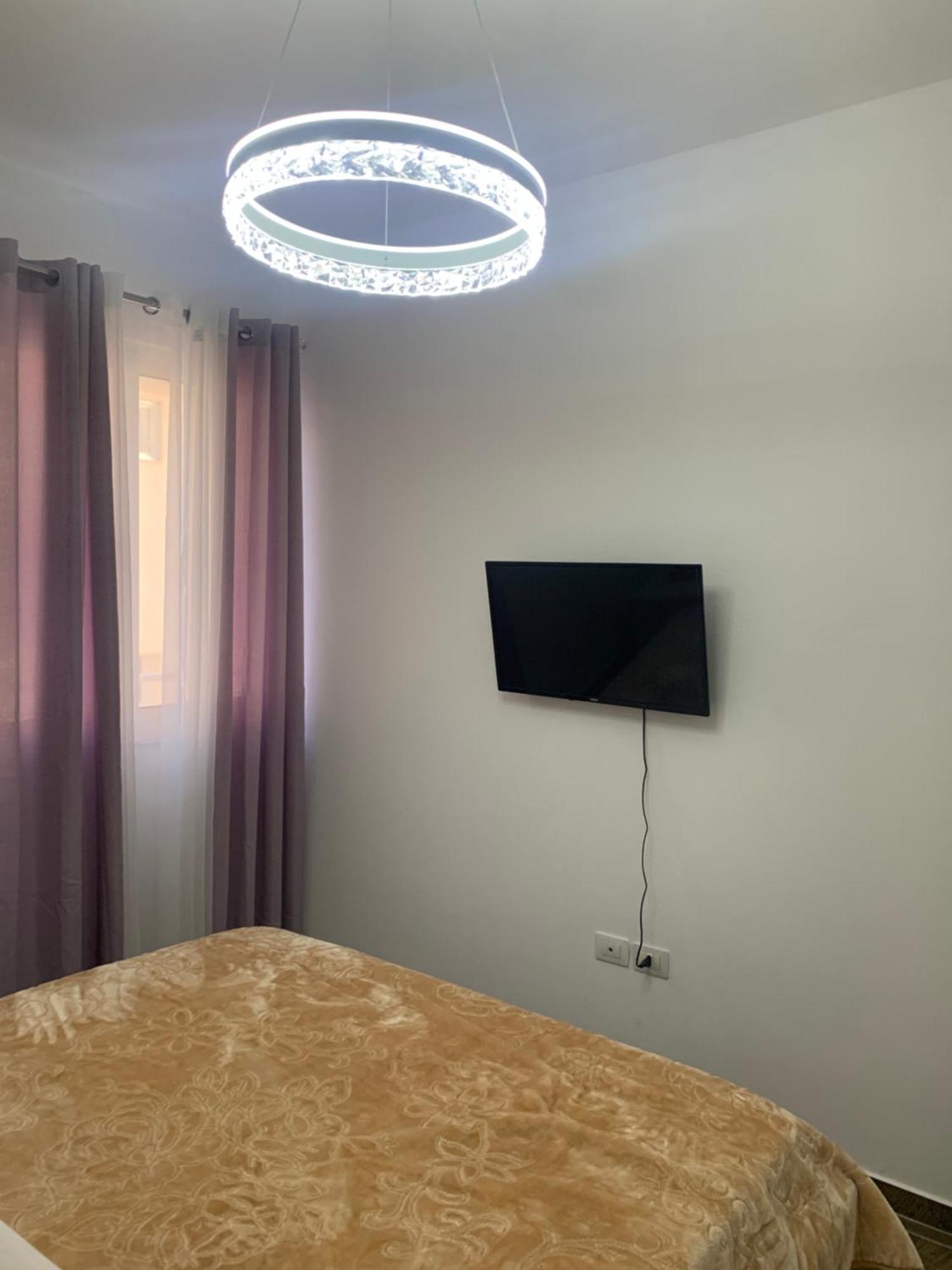 Adriatik Apartaments Sarandë エクステリア 写真