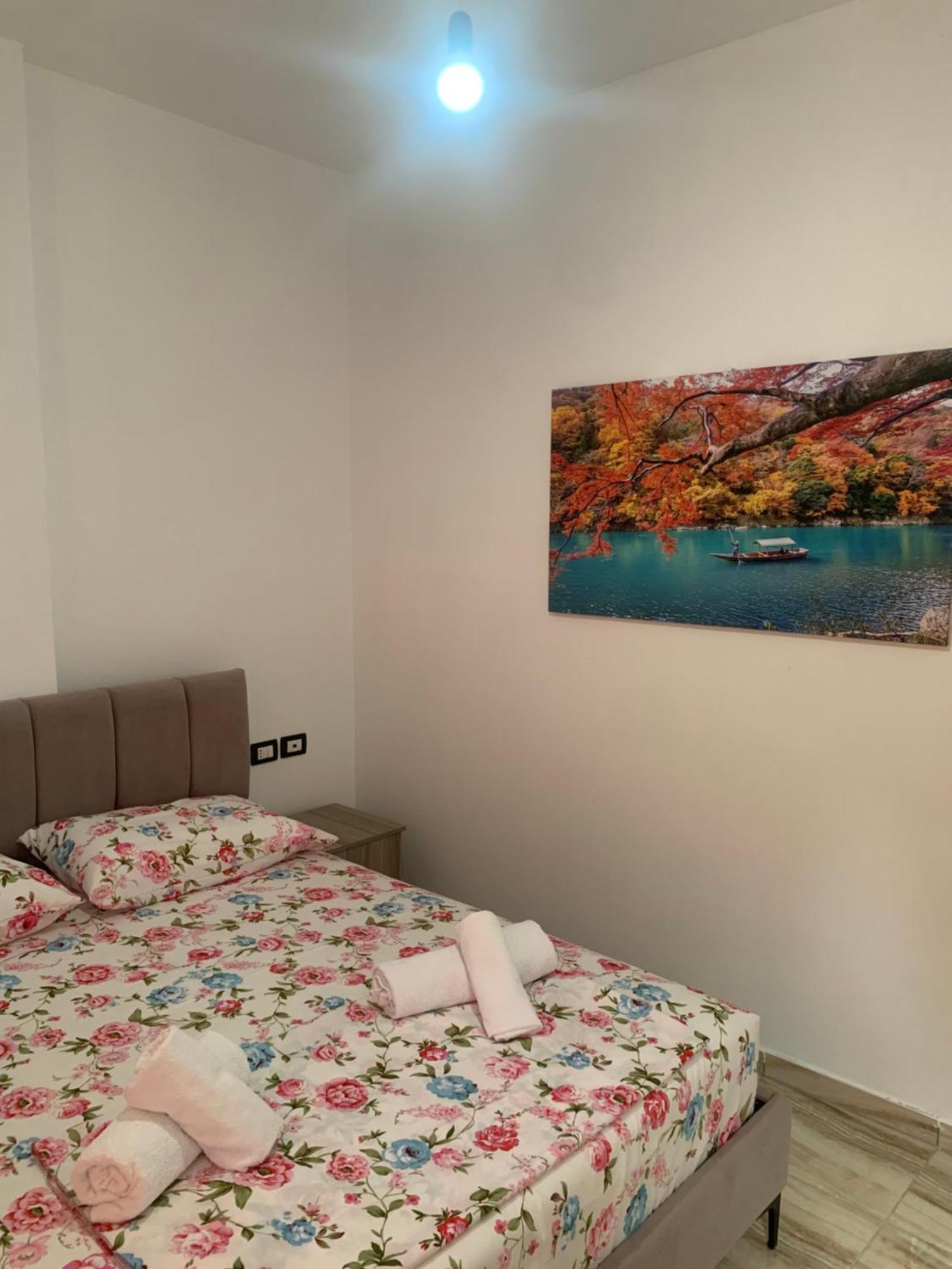 Adriatik Apartaments Sarandë エクステリア 写真
