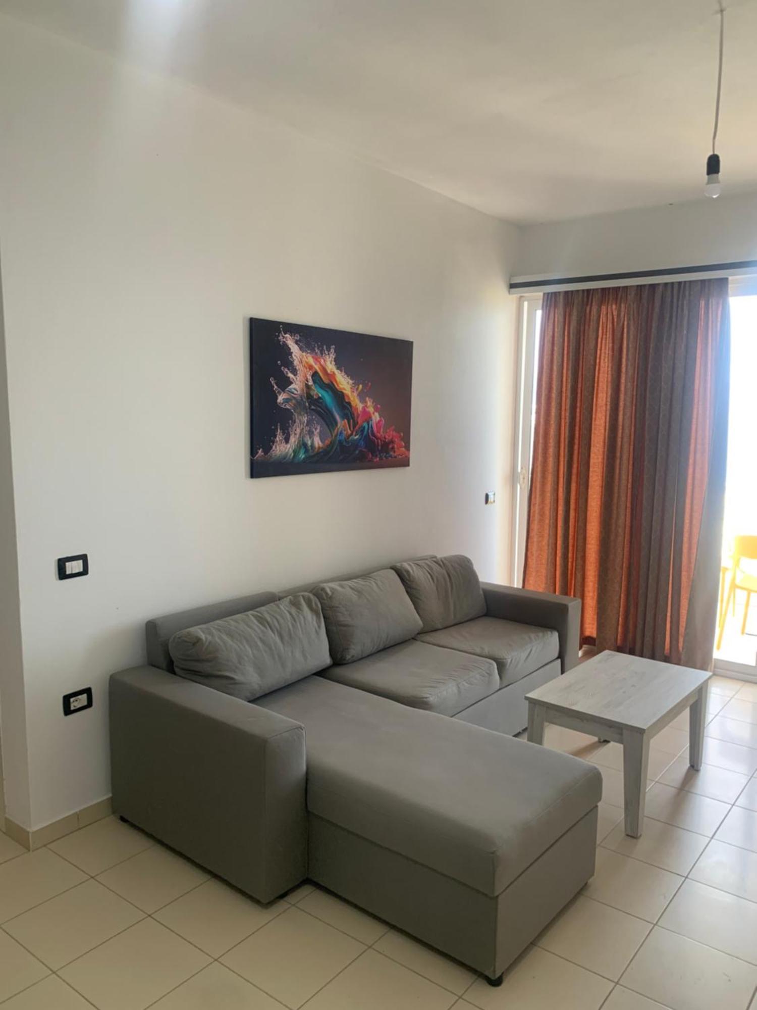 Adriatik Apartaments Sarandë エクステリア 写真