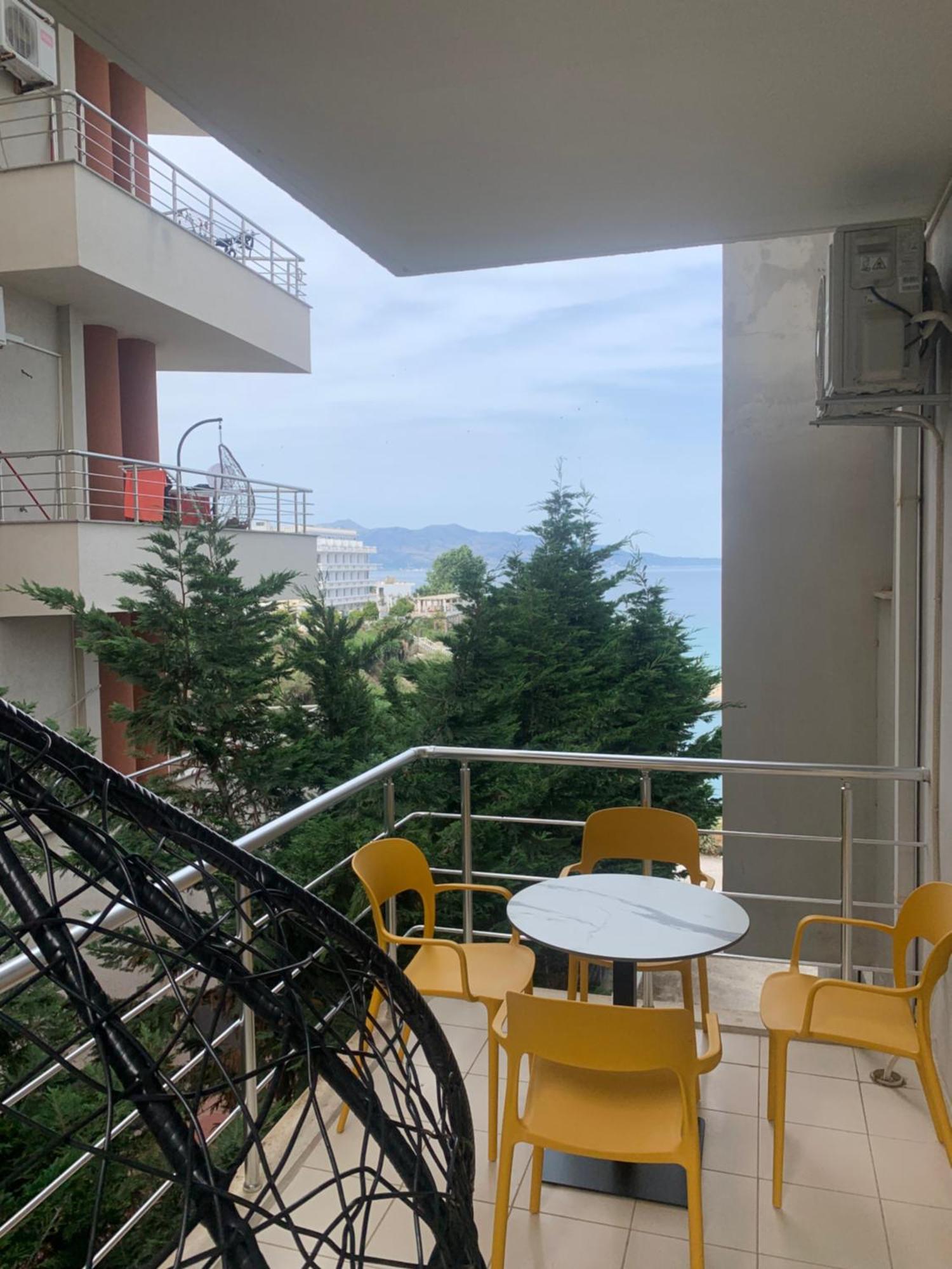 Adriatik Apartaments Sarandë エクステリア 写真