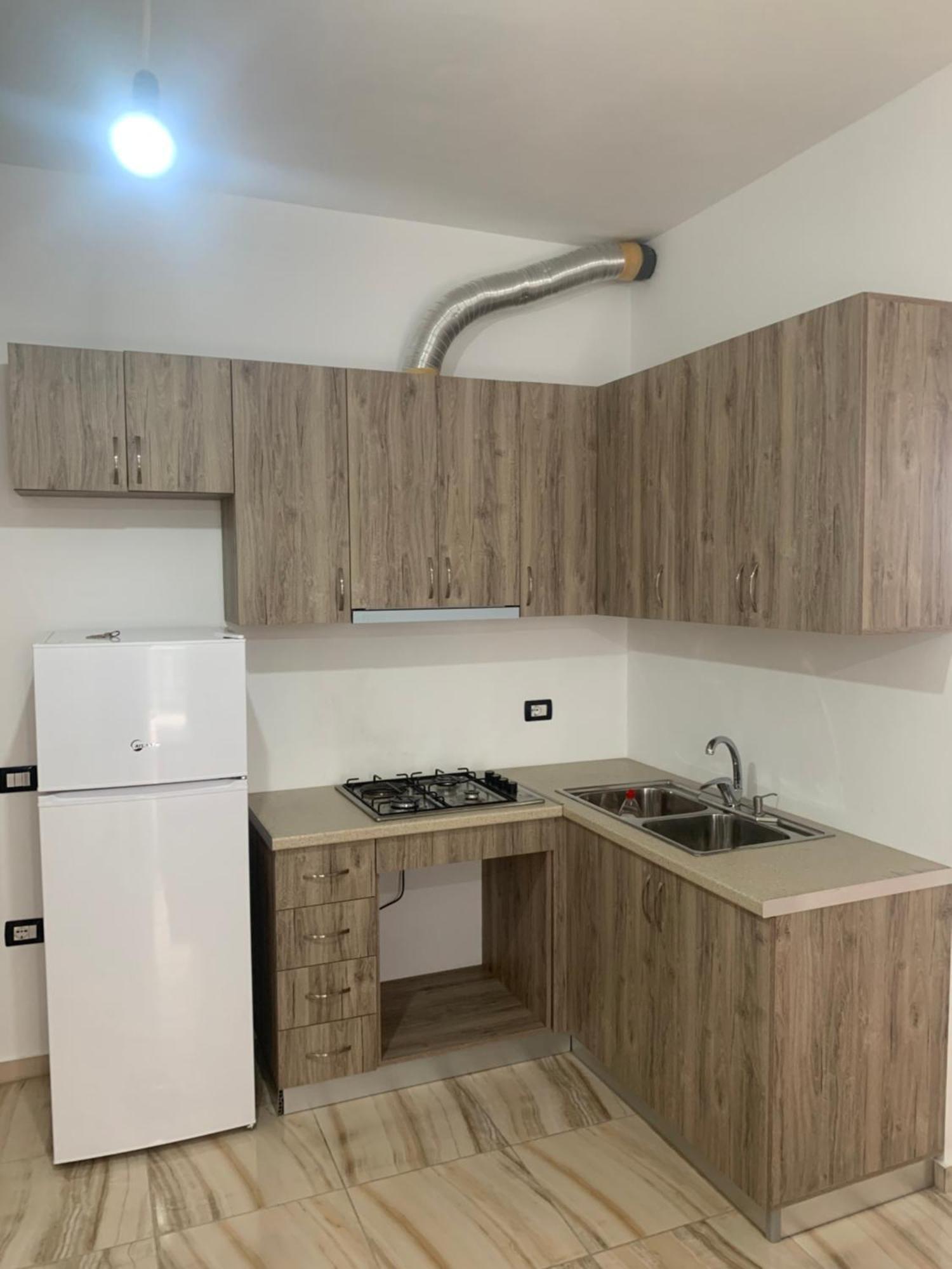 Adriatik Apartaments Sarandë エクステリア 写真