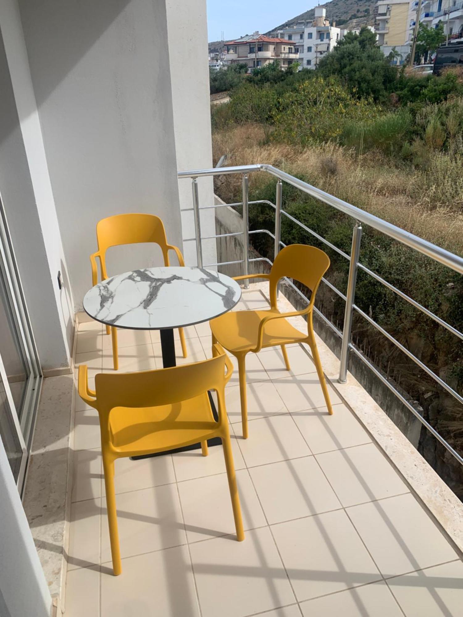 Adriatik Apartaments Sarandë エクステリア 写真