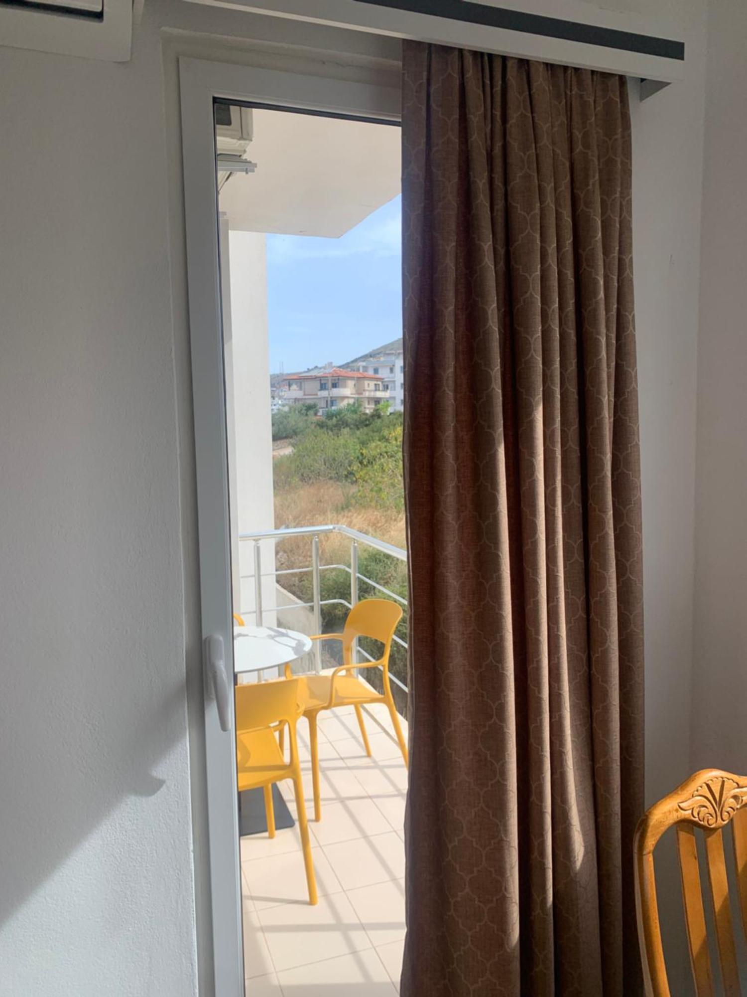 Adriatik Apartaments Sarandë エクステリア 写真