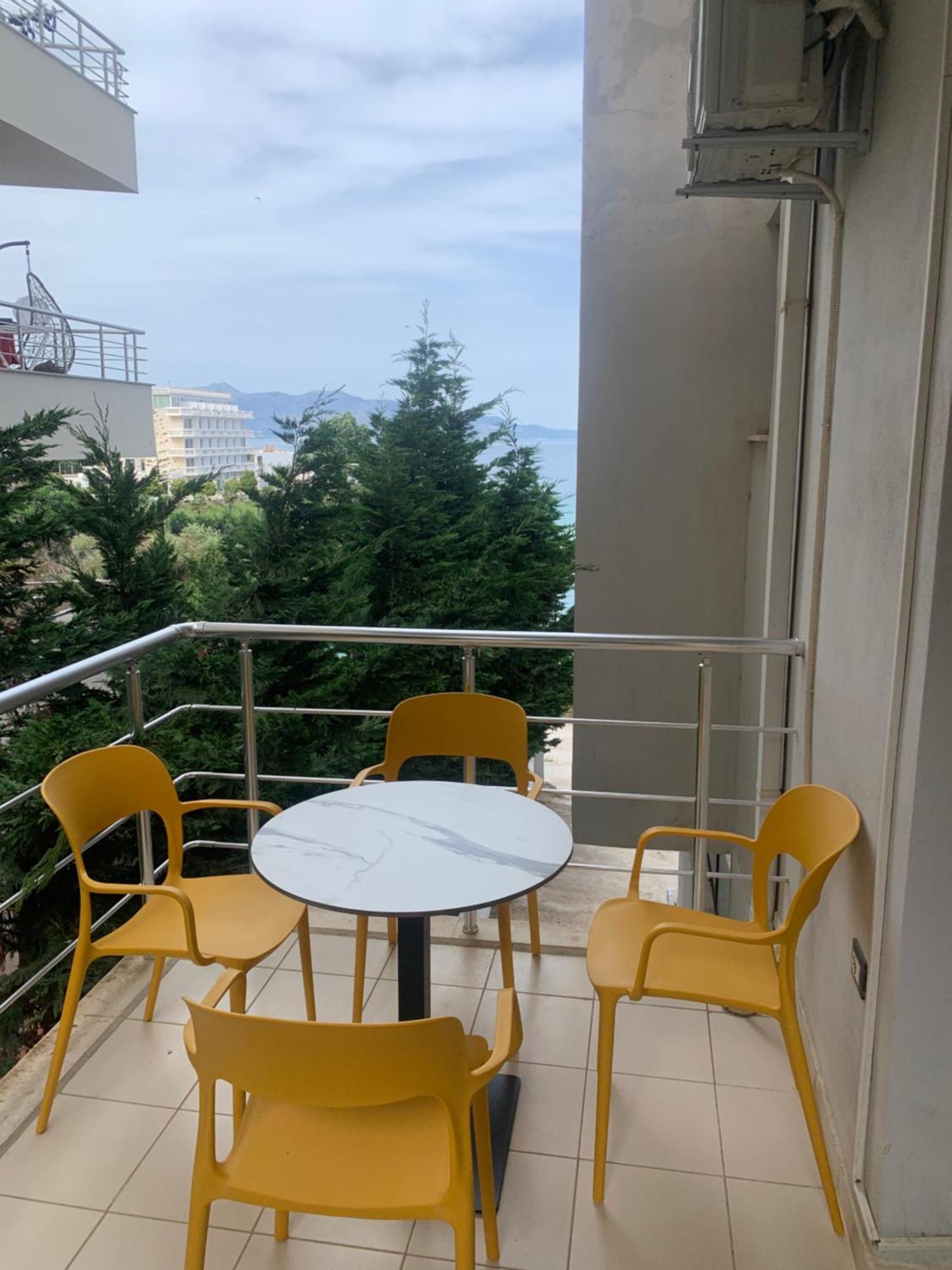 Adriatik Apartaments Sarandë エクステリア 写真